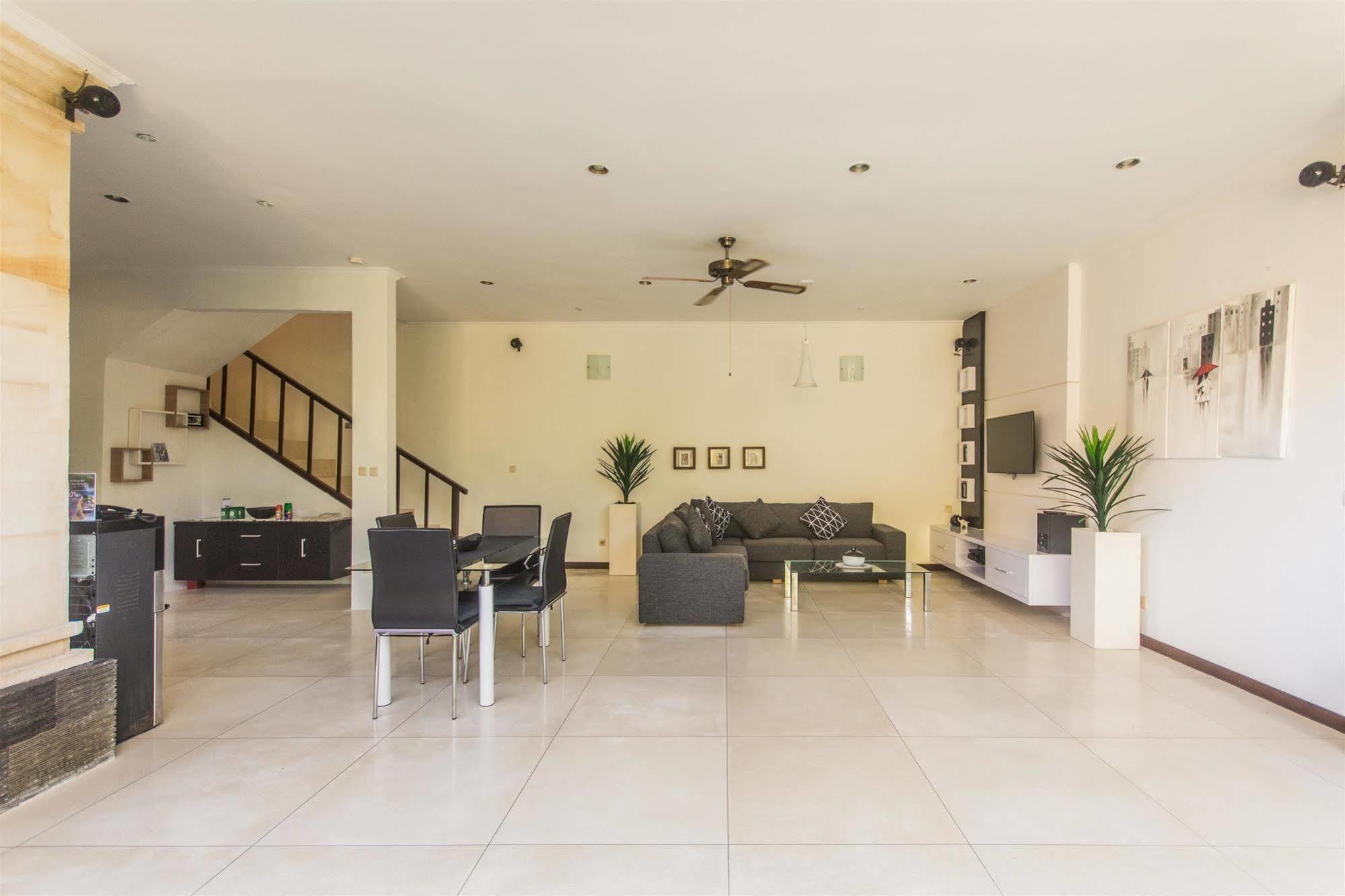 Villa Krisna Seminyak  Exterior photo