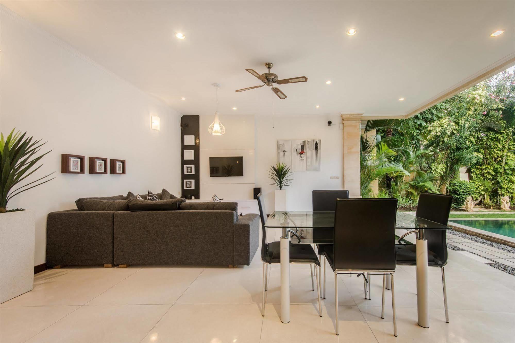 Villa Krisna Seminyak  Exterior photo